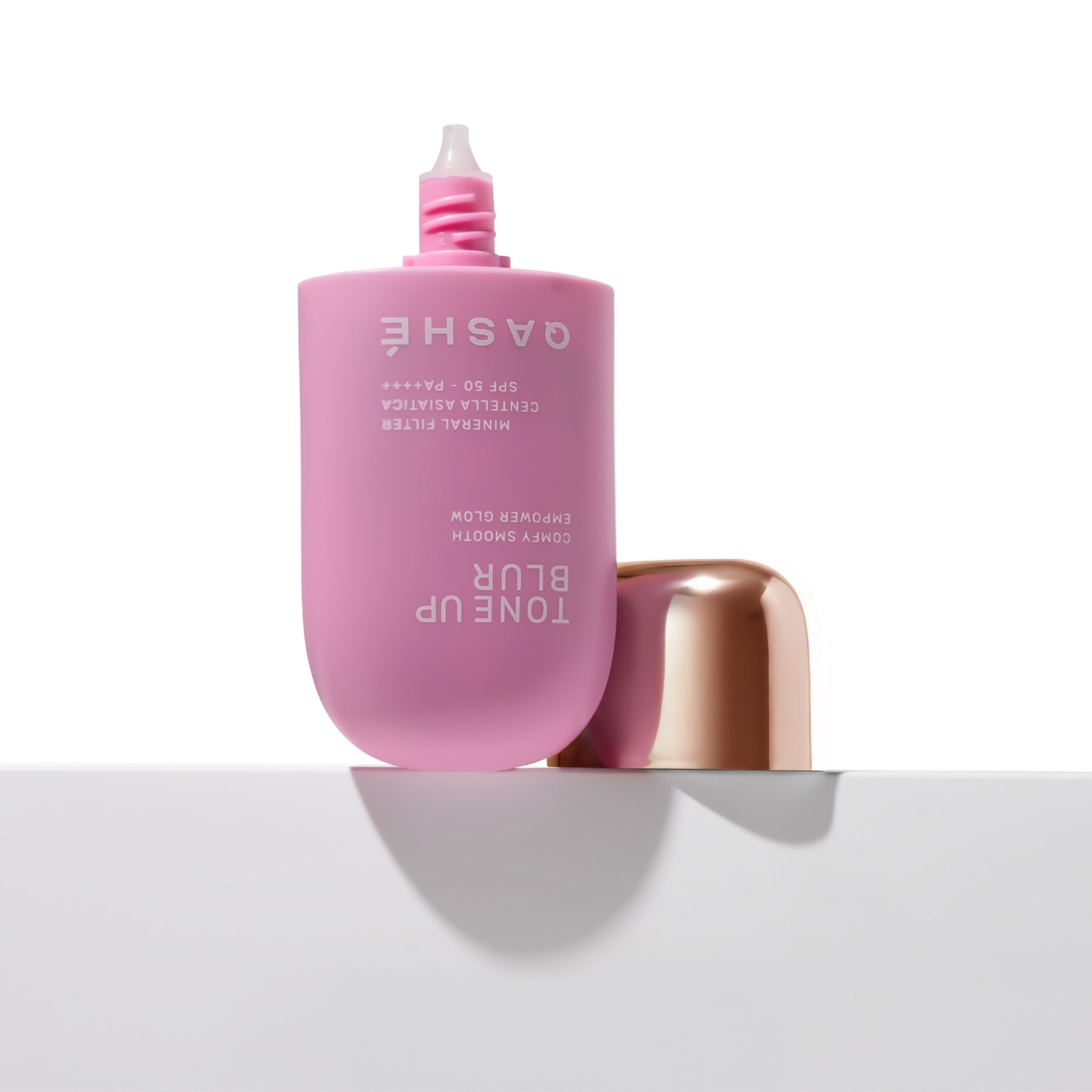 Qashé Tone Up SPF 50+ Medium Mineral Filtreli Renkli Güneş Kremi 50 Ml